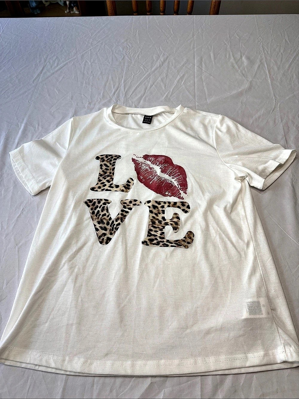 SHEIN Love Print Lip Kiss Casual T-Shirt Small